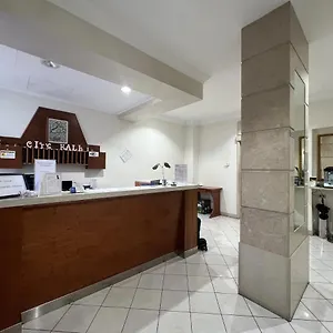 Pensjonat Hall, Katania